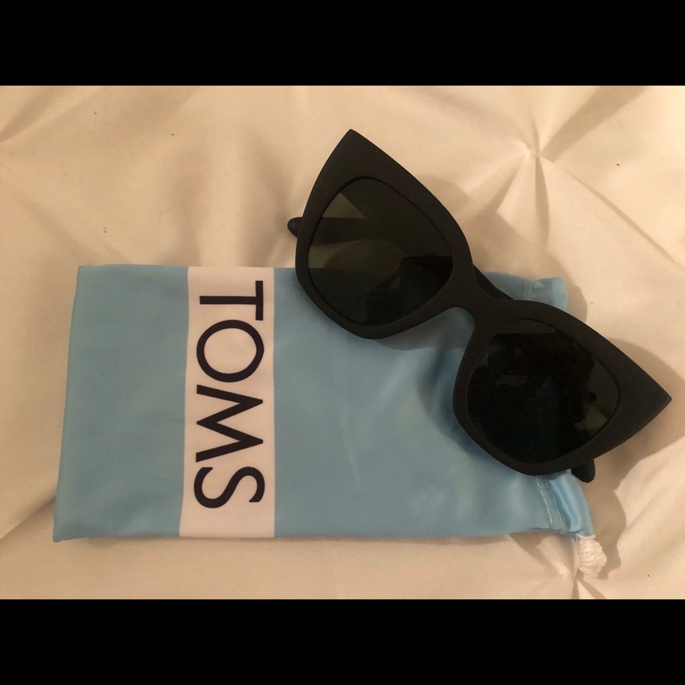 TOMS Woman Sunglasses